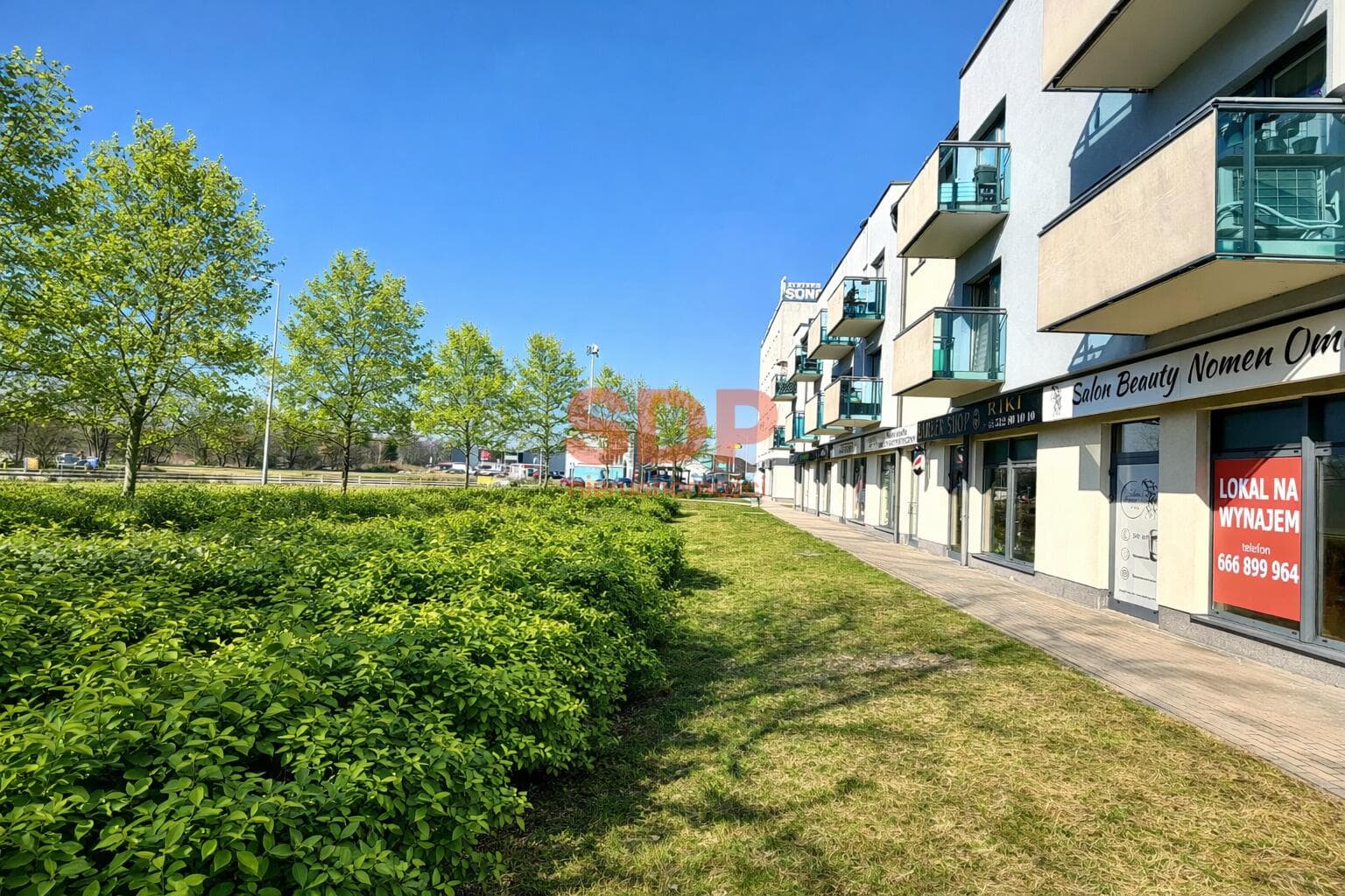 Lokal 54,55 m2 z witryną od ulicy - Obrázek 1